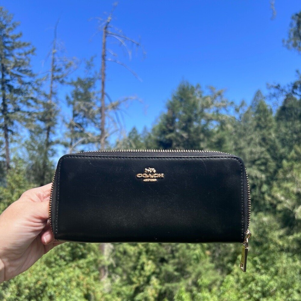 COACH Long Zip-Around Wallet Black Smooth Calf Leather Gold Hardware AUTHENTIC